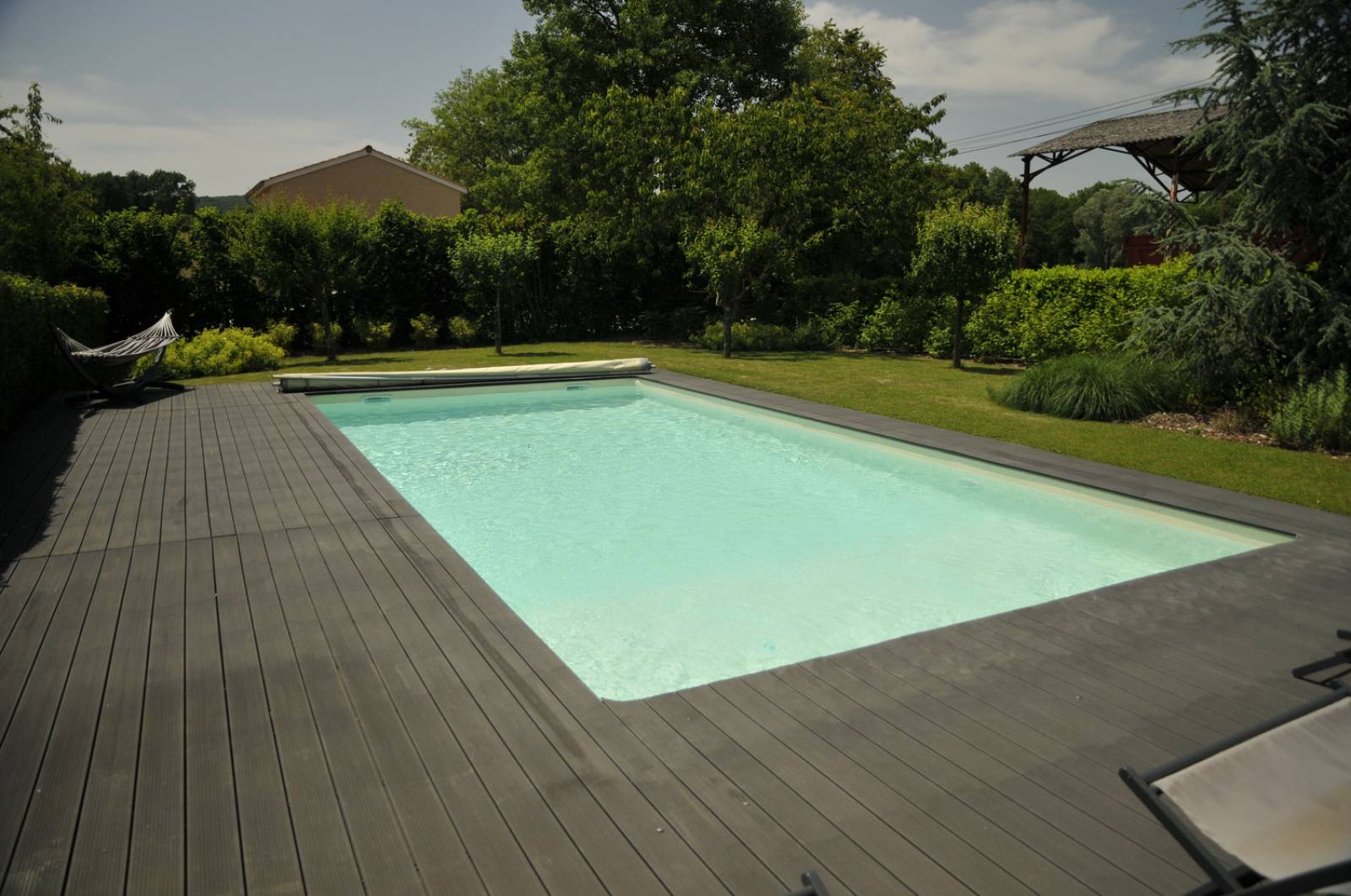 Piscine acier Steeltech 6m x 3m installée à La Chapelle-de-Guinchay
