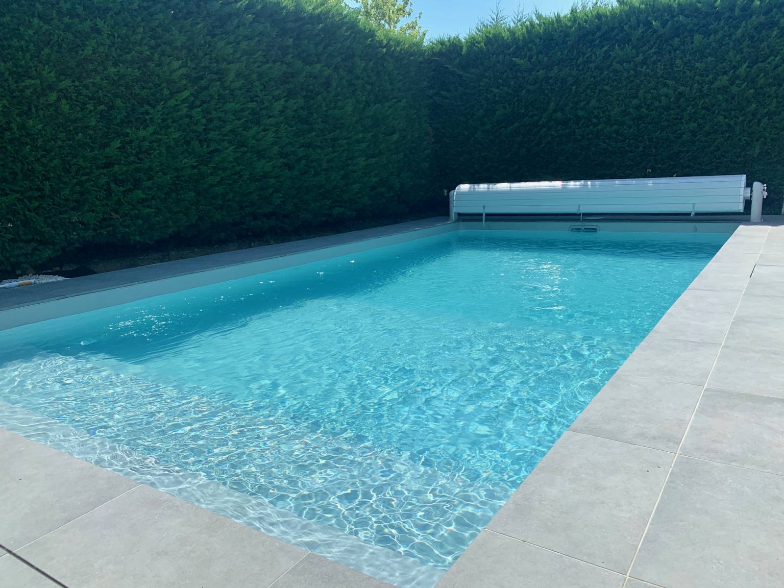 Piscine enterrée rectangulaire Charbonniere les bains