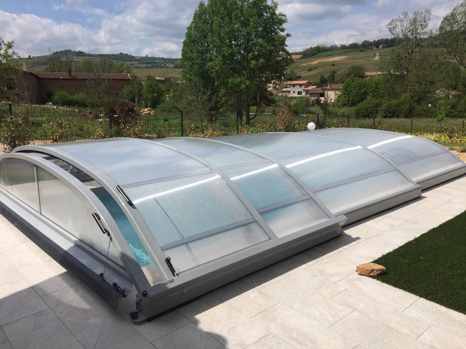Installation d'une piscine rectangulaire de 10 m x 5 m situé à Bourg-en-Bresse