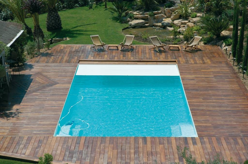 Piscine carrée