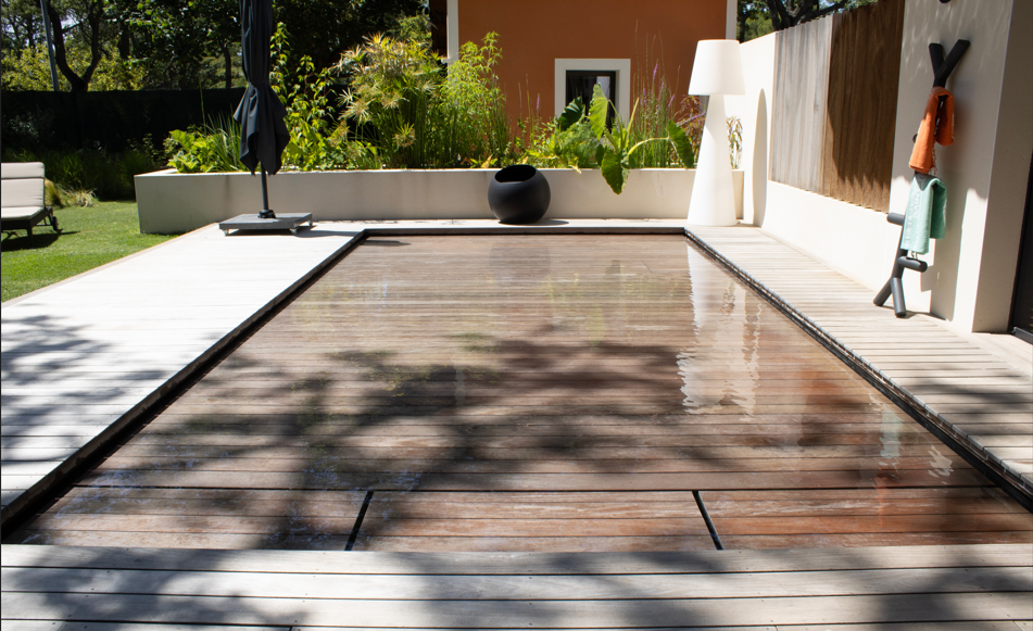 Piscine à fond mobile