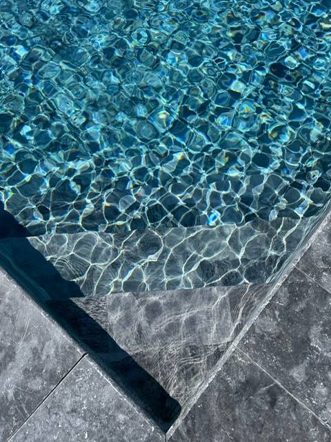 Kit équipement pour piscine béton 12m x 5m – Installation à Charnay-lès-Mâcon par votre pisciniste à Mâcon