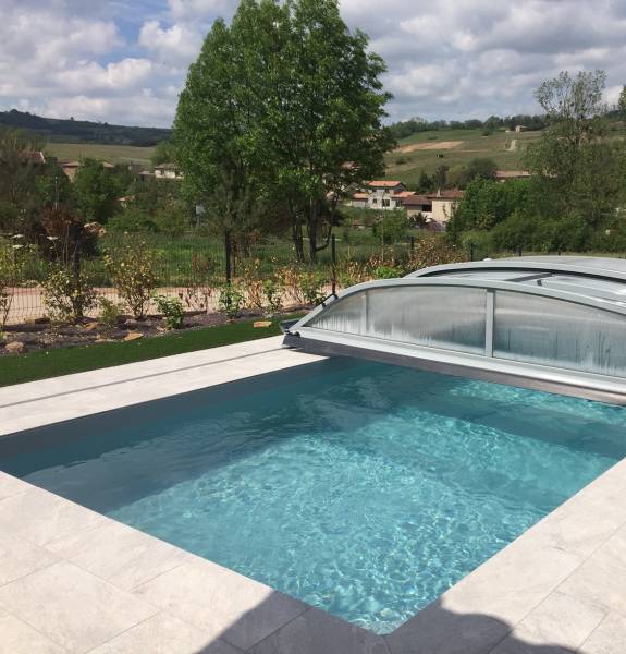 Installation d'une piscine rectangulaire de 10 m x 5 m situé à Bourg-en-Bresse
