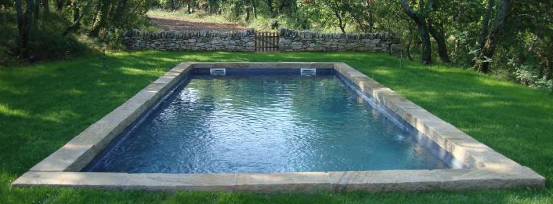 Installation d'une piscine rectangulaire de 9 m x 4 m situé à Jalogny