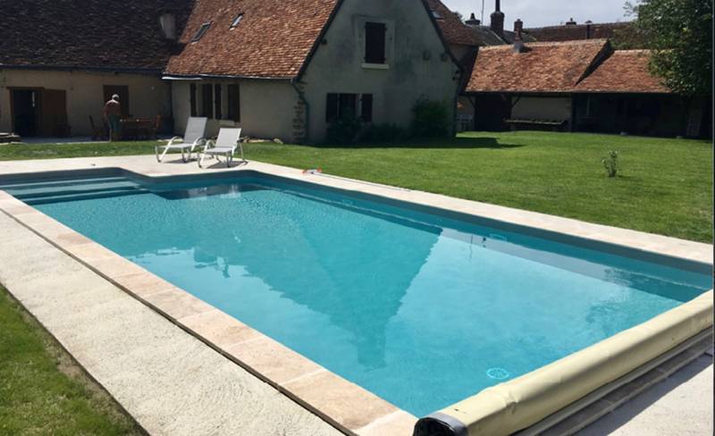 Pisciniste à Dardilly réalise une piscine rectangulaire de 7 m x 3 m à Charbonnières-les-Bains,