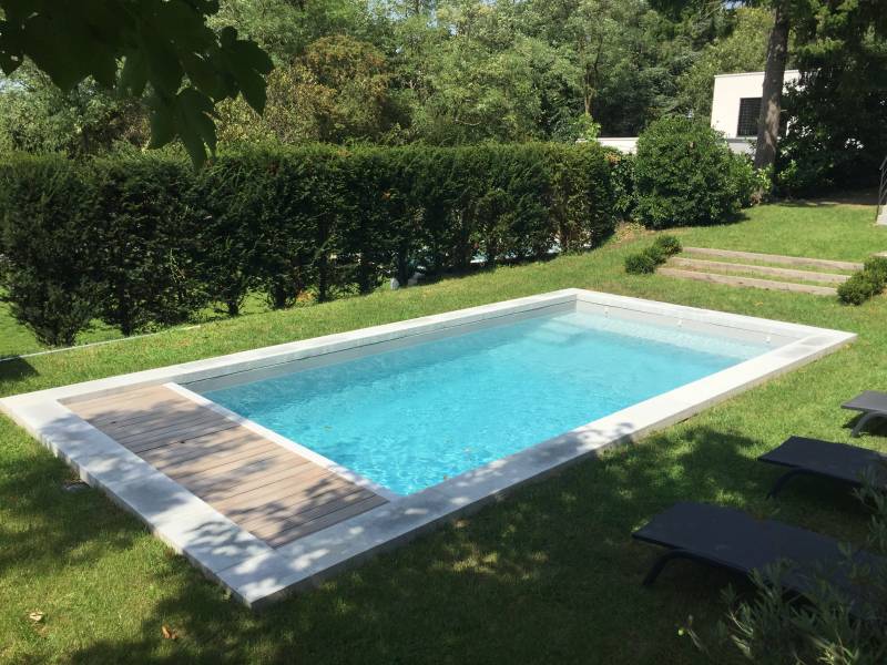 Installation d’une piscine rectangulaire 5 m x 2,5 m située à Saint-Germain-Au-Mont-D'or
