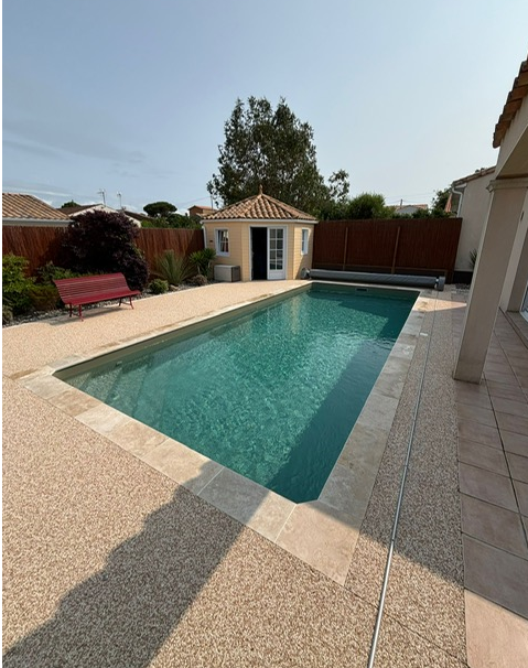 Réalisation d’une piscine rectangulaire 6,5 m x 3 m à Péronnas