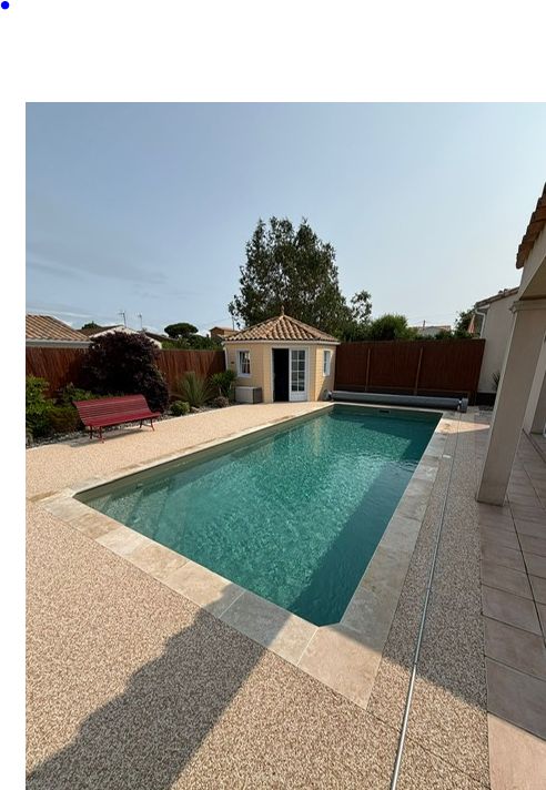 Piscine rectangulaire en béton 6x3 installée à Saint-Priest avec équipements écologiques