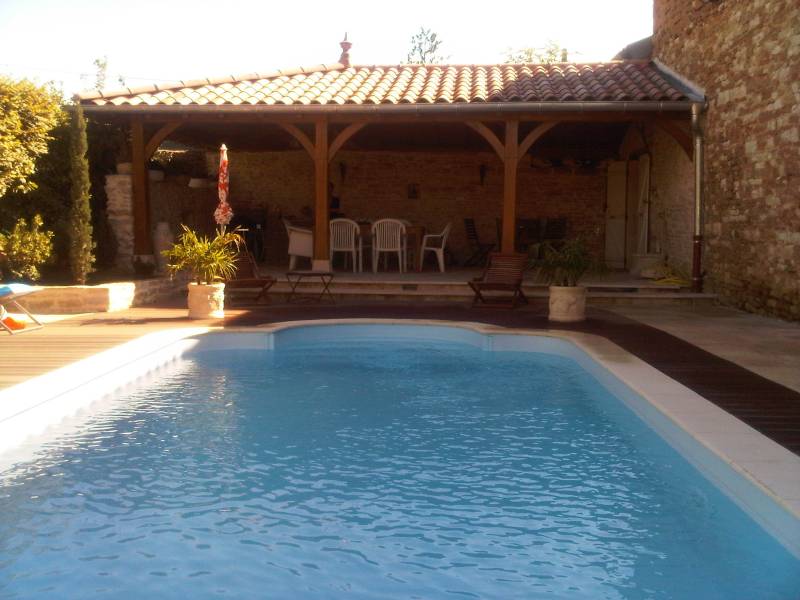Piscine rectangulaire de 10 m x 5 m à Viriat (près de Bourg-en-Bresse)