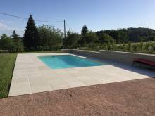Installation d'une piscine rectangulaire de 8 m x 4 m situé à Cormoranche-sur-Saône