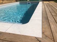 Piscine sur-mesure 5 x 2,5 m avec plage immergée à Romanèche-Thorins