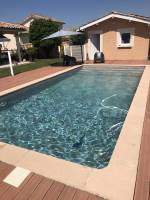 Piscine rectangulaire en béton 9 m x 4 m en PVC armé sur-mesure réalisée à Prissé près de Mâcon